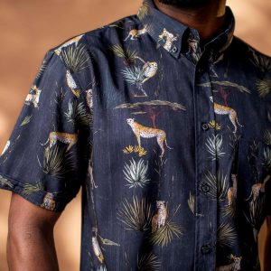 "Speed of the Savanna" from Smithsonian’s National Zoo and Conservation Biology Institute – KUNUFLEX Short Sleeve Shirt